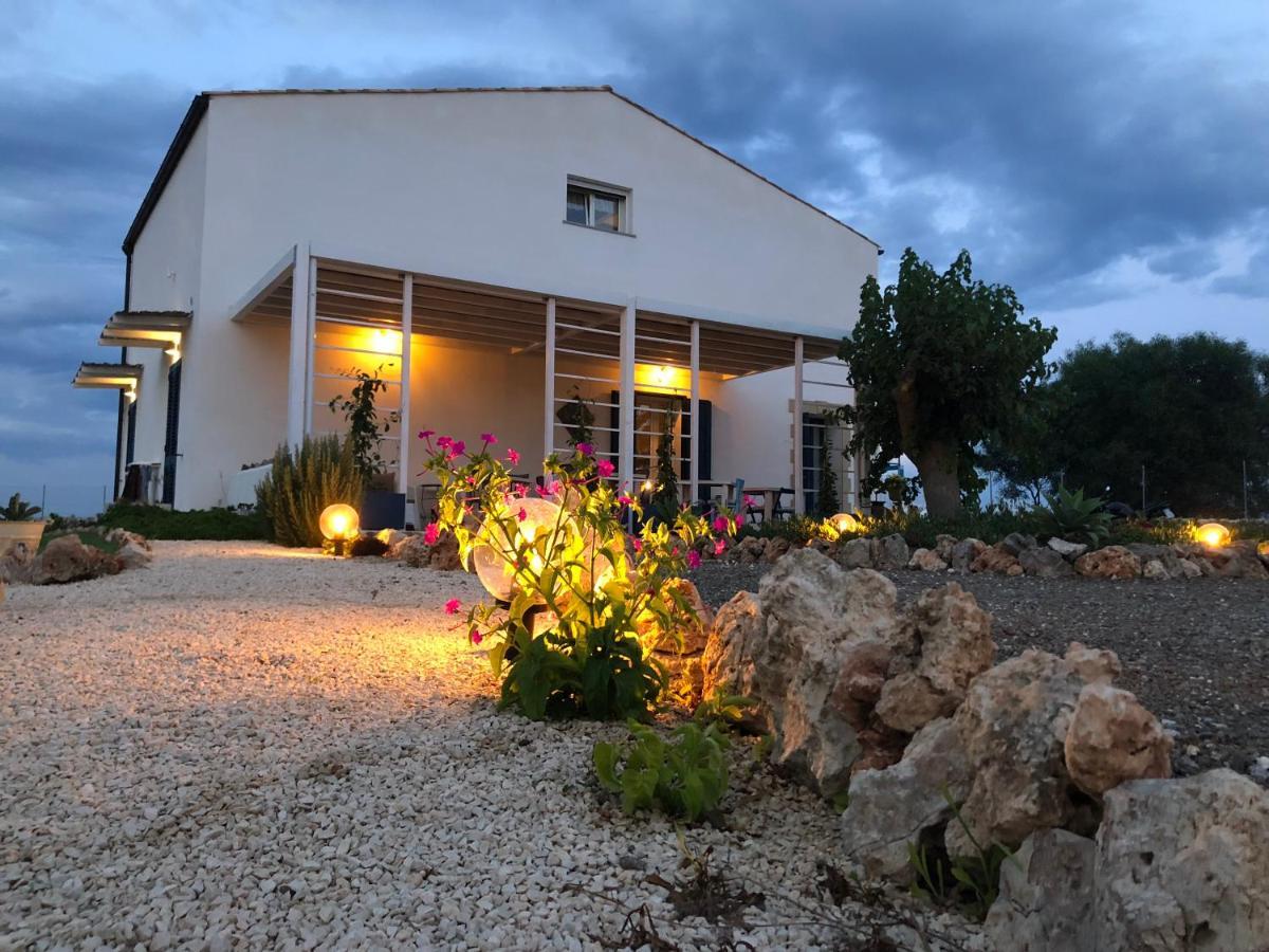 B&B Casa Del Faro Sanvallero Adults Only Portopalo Di Capo Passero Exterior photo