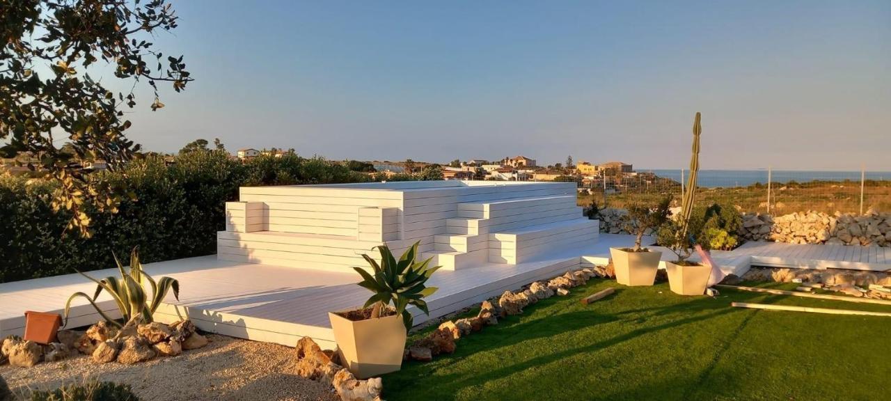 B&B Casa Del Faro Sanvallero Adults Only Portopalo Di Capo Passero Exterior photo