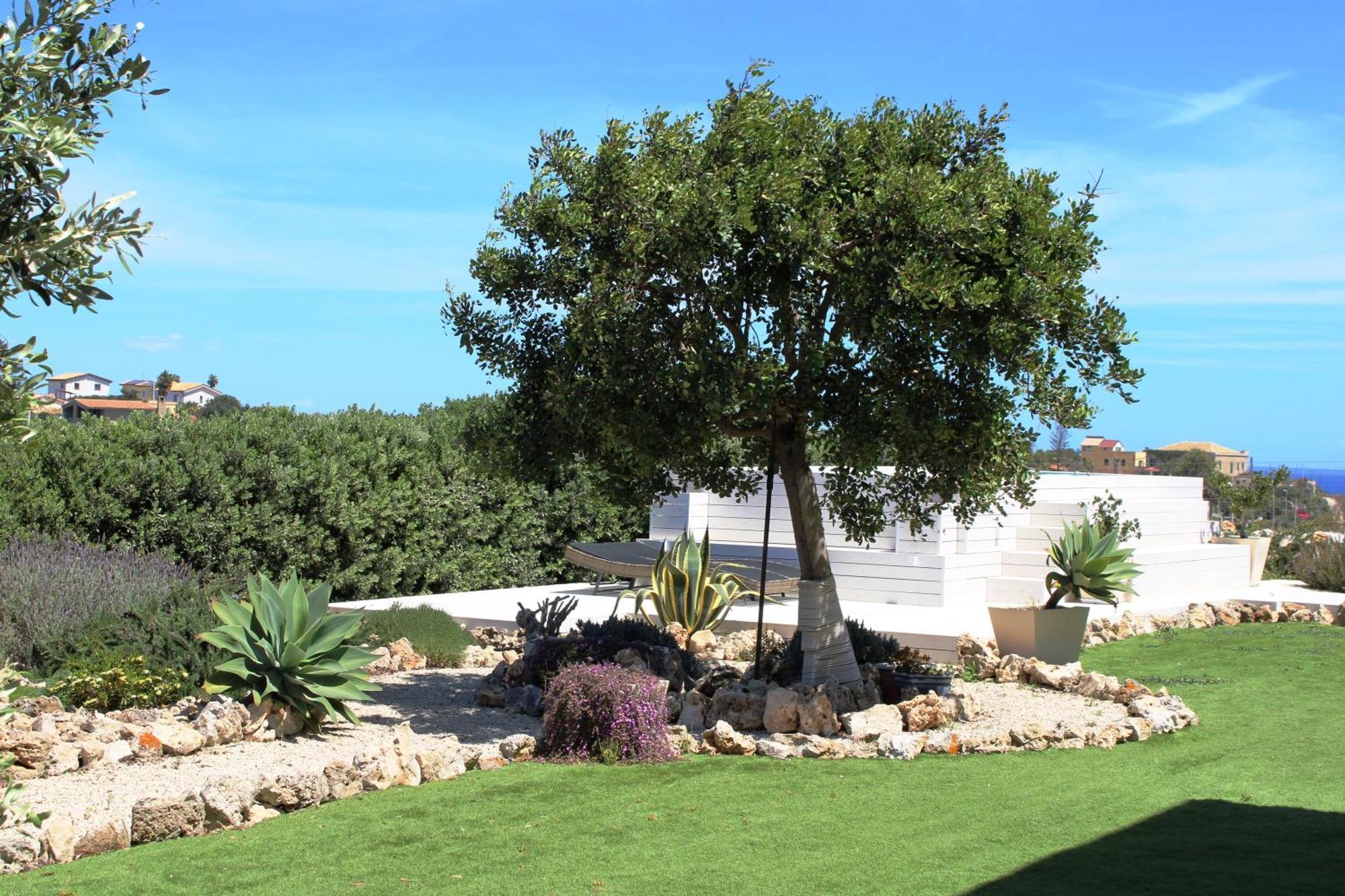 B&B Casa Del Faro Sanvallero Adults Only Portopalo Di Capo Passero Exterior photo
